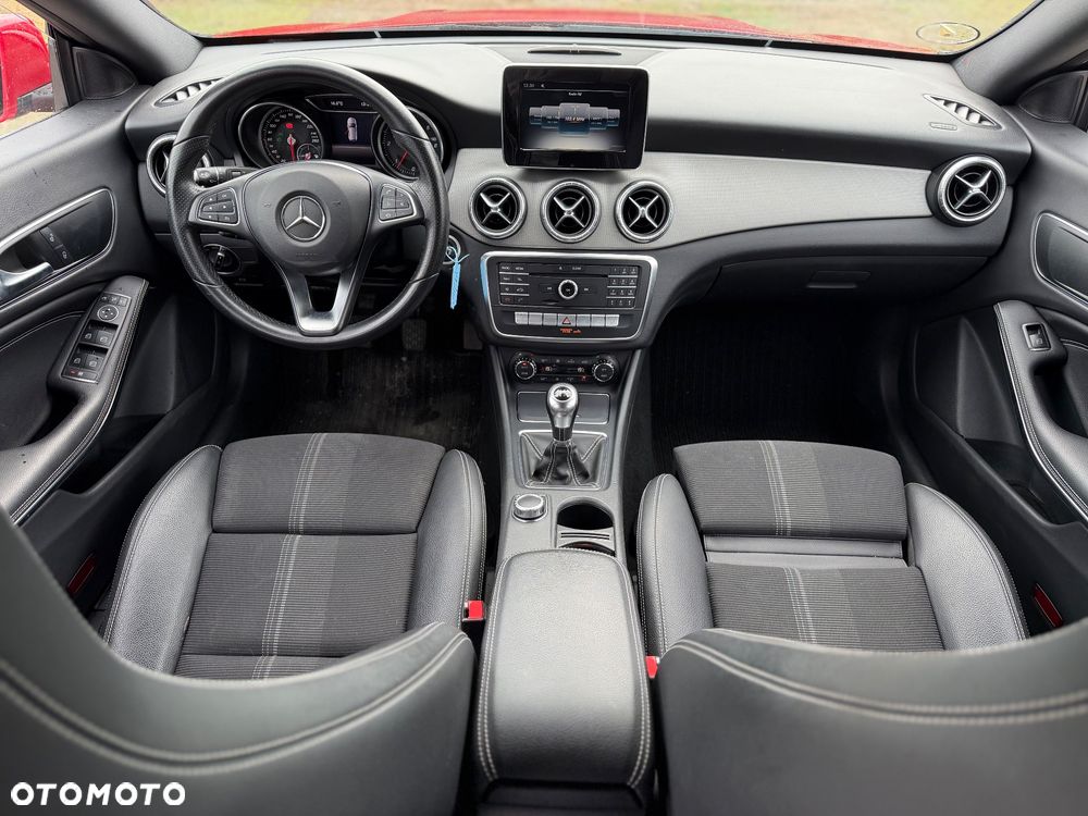 Mercedes-Benz CLA 200 d Urban - 8