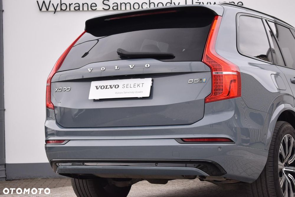 Volvo XC 90 - 9