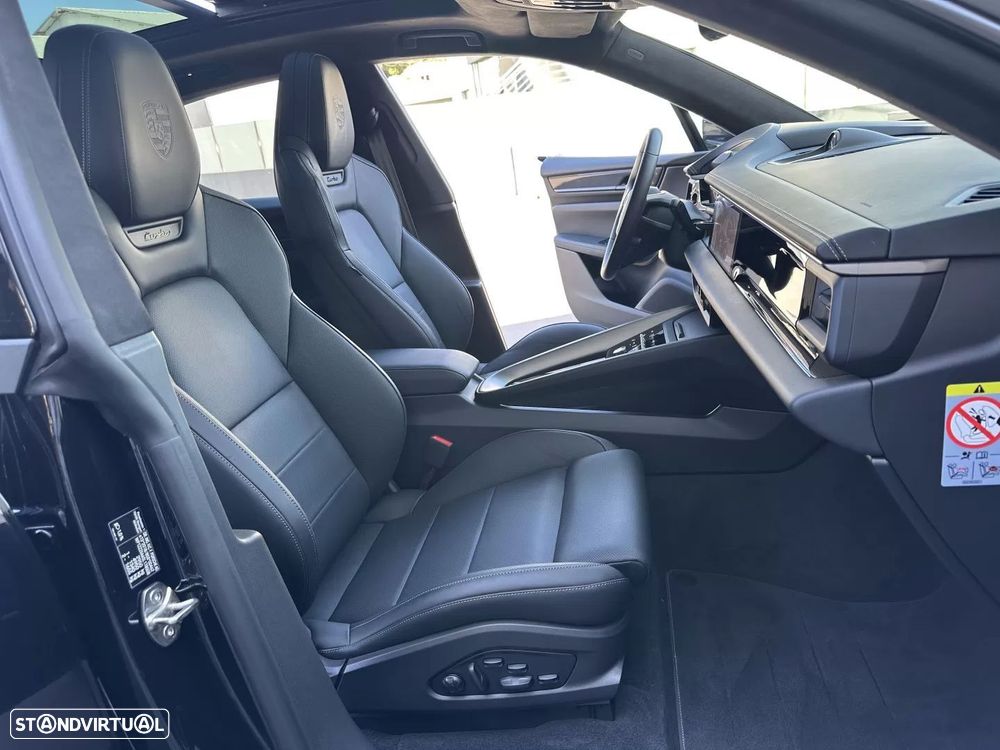 Porsche Macan Electric Turbo - 54