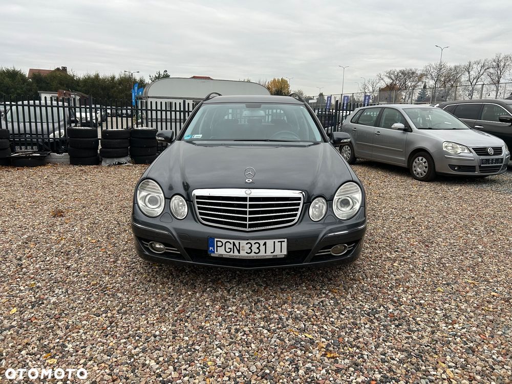Mercedes-Benz E-Class 2009 photo 2