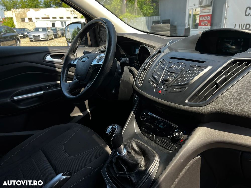 Ford Kuga - 39