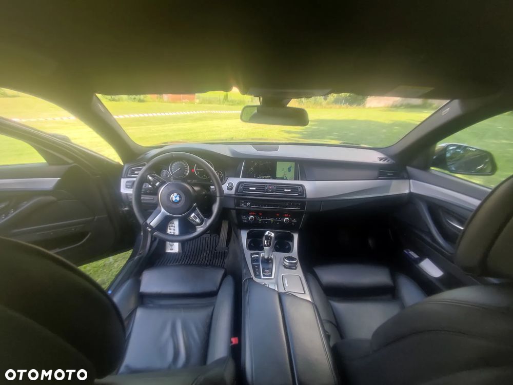 BMW Seria 5 525d xDrive - 5