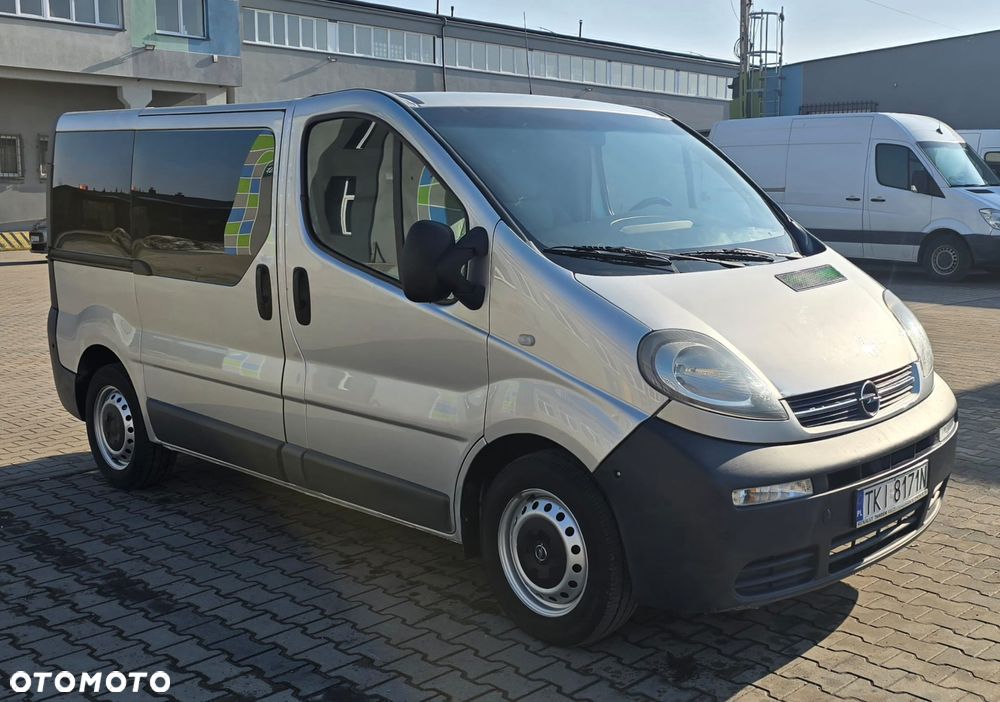 Opel Vivaro - 1