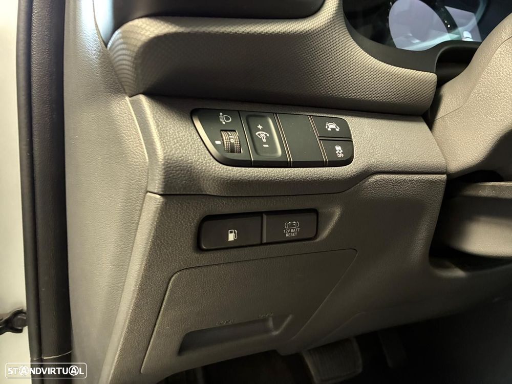 Hyundai Ioniq 1.6 GDI HEV - 18