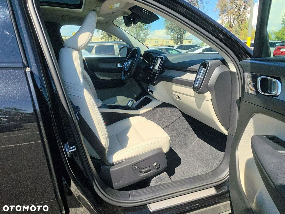 Volvo XC 40 B5 AWD Ultimate Dark - 10