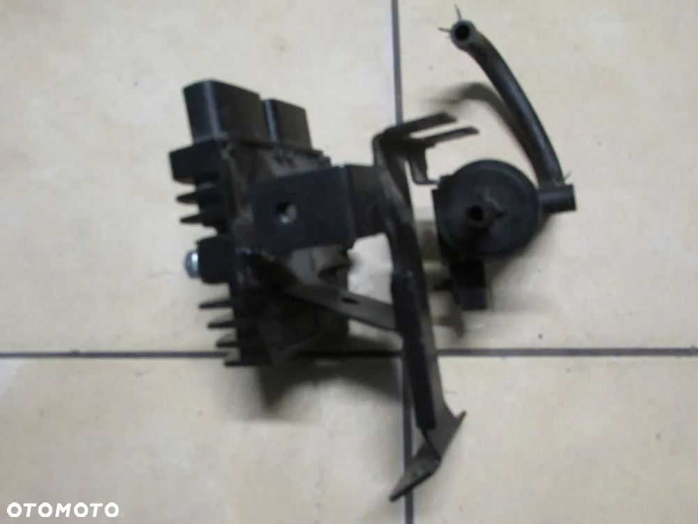 Benelli TRK 502X regulator napięcia - 2