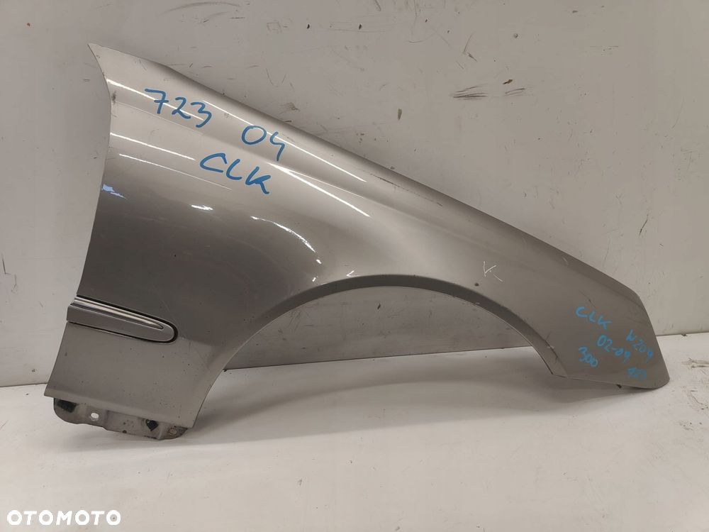 błotnik prawy przód przedni mercedes clk w209 02-09 kod lakieru 723 - 1