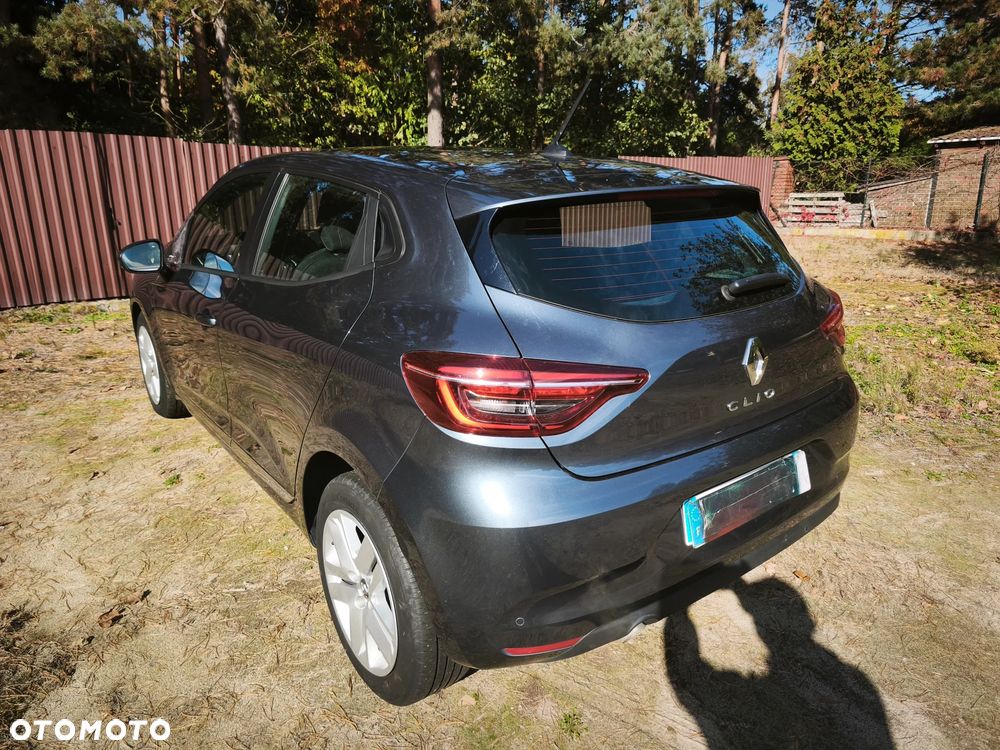 Renault Clio - 8