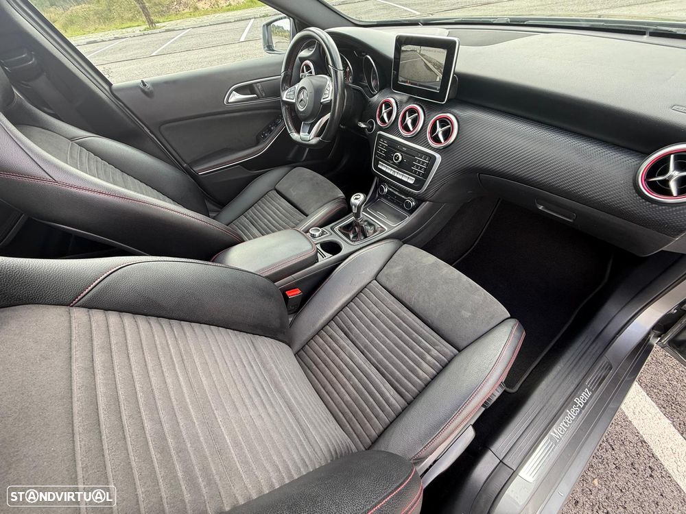 Mercedes-Benz A 180 d AMG Line - 12