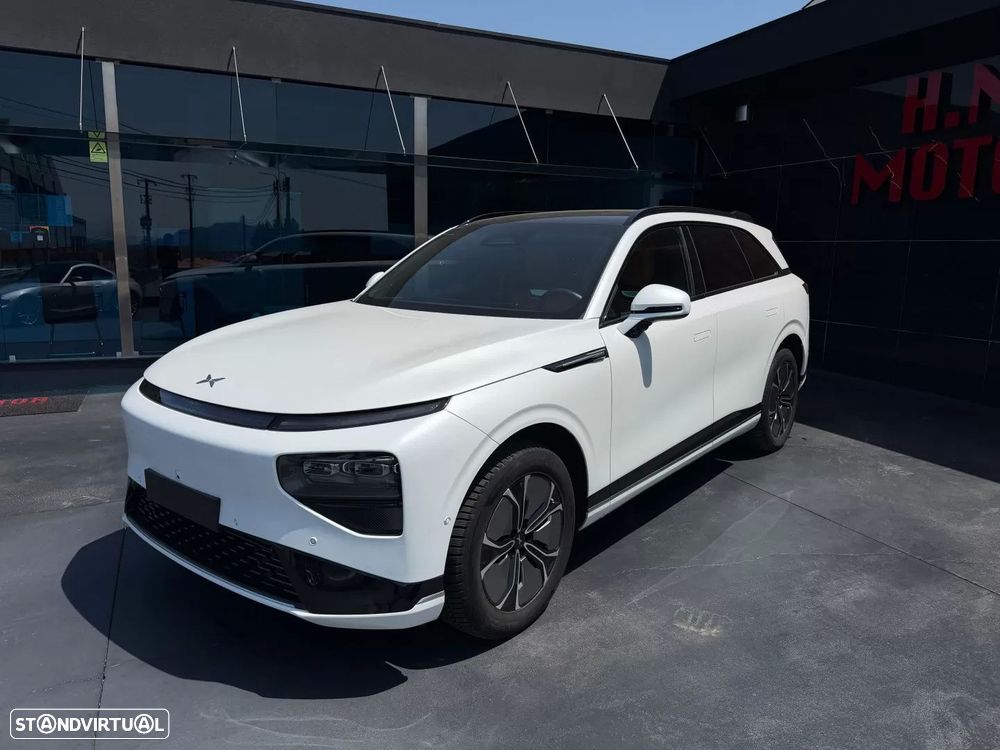 Xpeng G9 98 kWh Long Range - 8