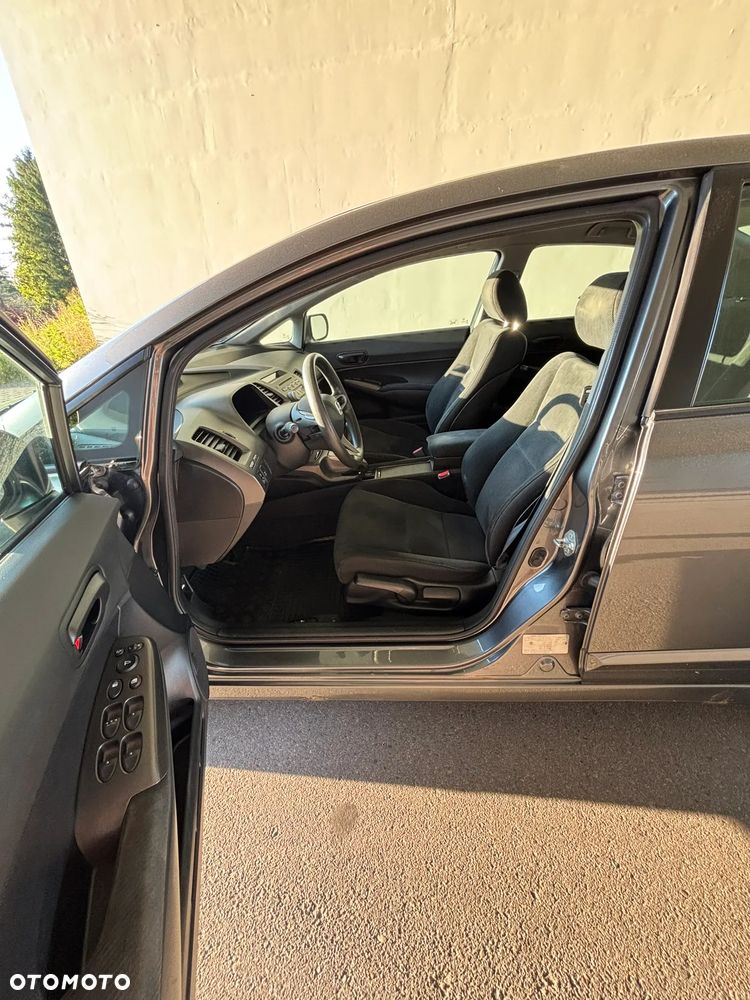 Honda Civic 1.8 Comfort - 19