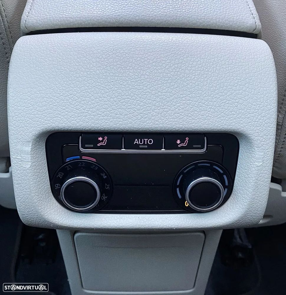 VW Sharan 2.0 TDI Blue Highline DSG - 17
