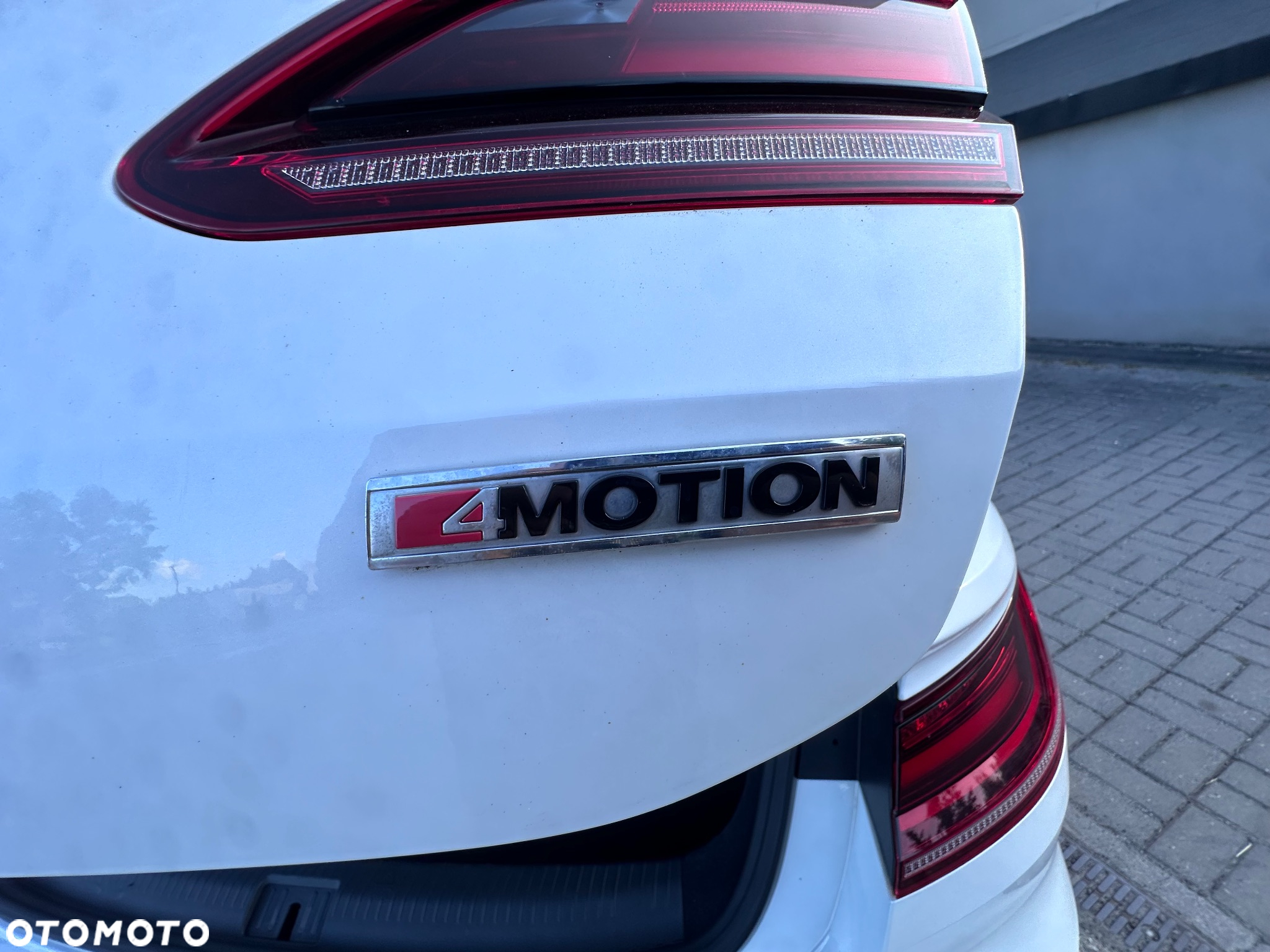 Volkswagen Arteon 2.0 TDI SCR 4Motion DSG R-Line Edition - 23