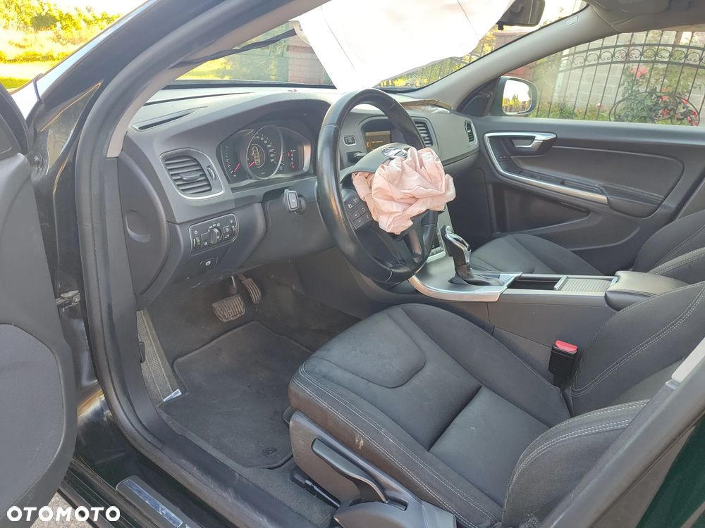 Volvo S60 T3 Drive-E Momentum - 10
