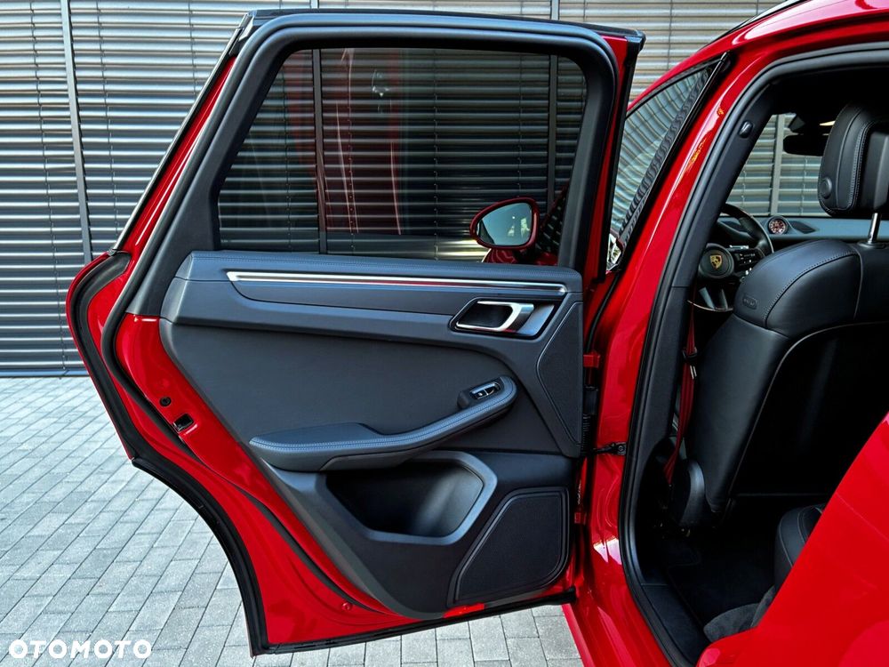 Porsche Macan - 36