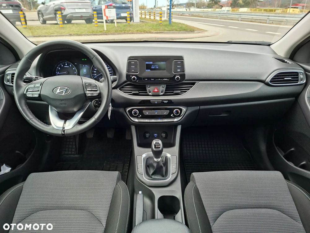 Hyundai i30 1.5 DPI Modern - 24