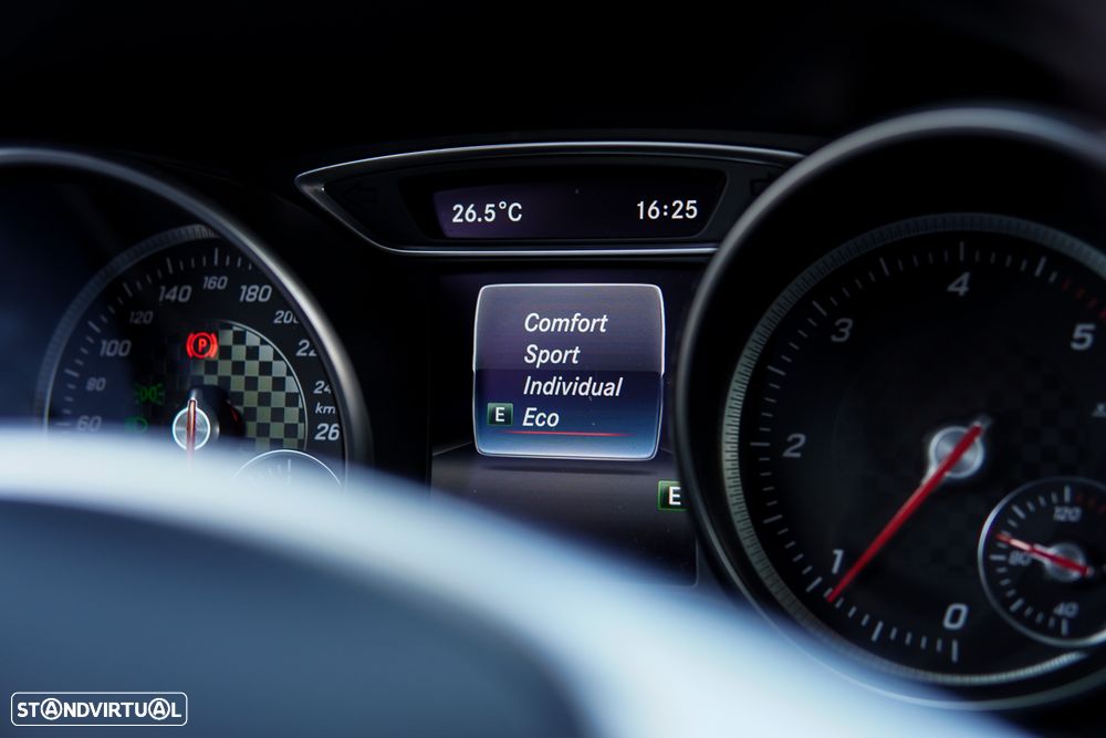 Mercedes-Benz A 180 CDI AMG Line - 33
