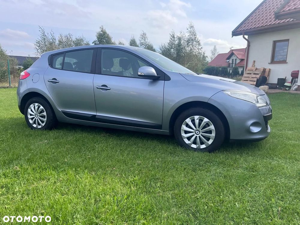 Renault Megane 1.6 16V 110 Authentique - 5