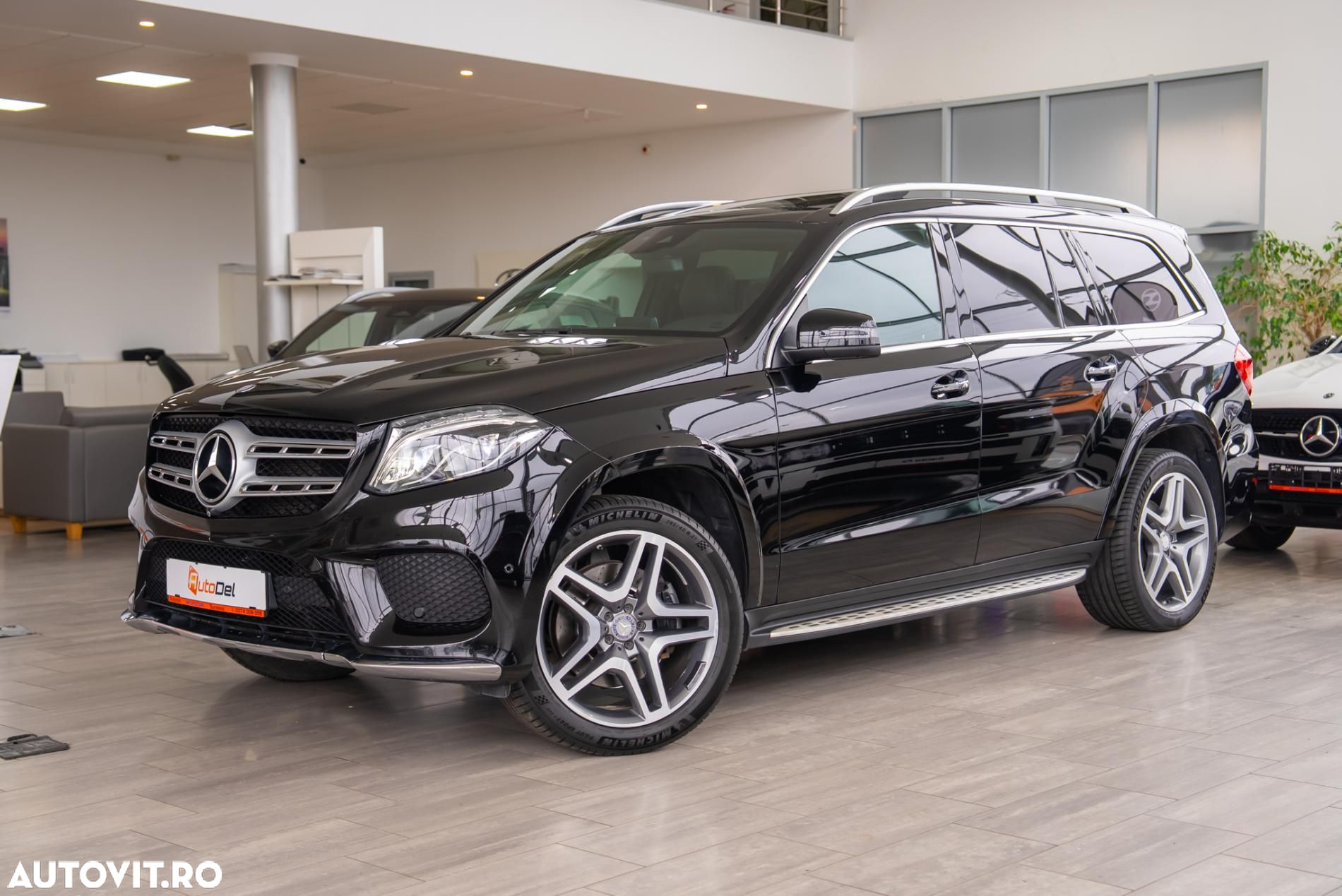 Mercedes-Benz GLS 400 4Matic 9G-TRONIC AMG Line - 2