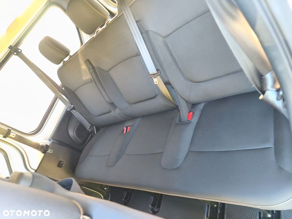 Renault Trafic - 16