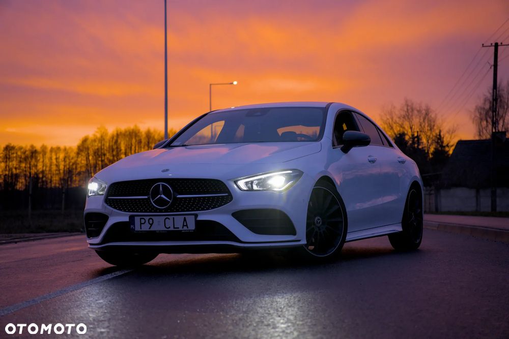 Mercedes-Benz CLA 180 AMG Line - 2