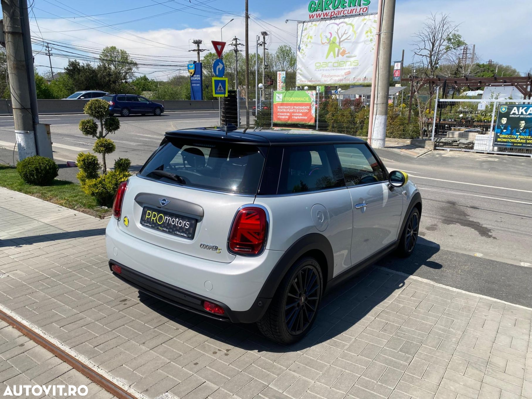 Mini Cooper SE - 2