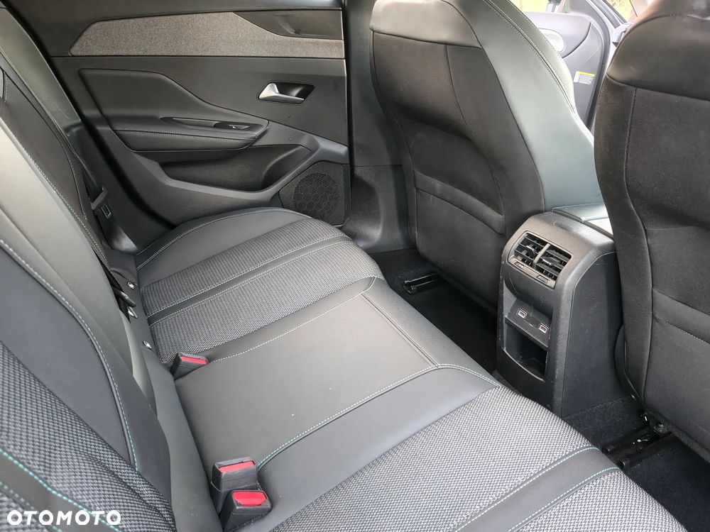 Peugeot 308 1.5 BlueHDi Allure Pack S&S EAT8 - 28