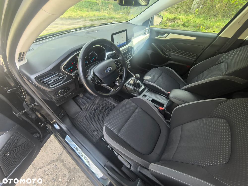 Ford Focus 1.0 EcoBoost STart-Stopp-System TITANIUM - 23