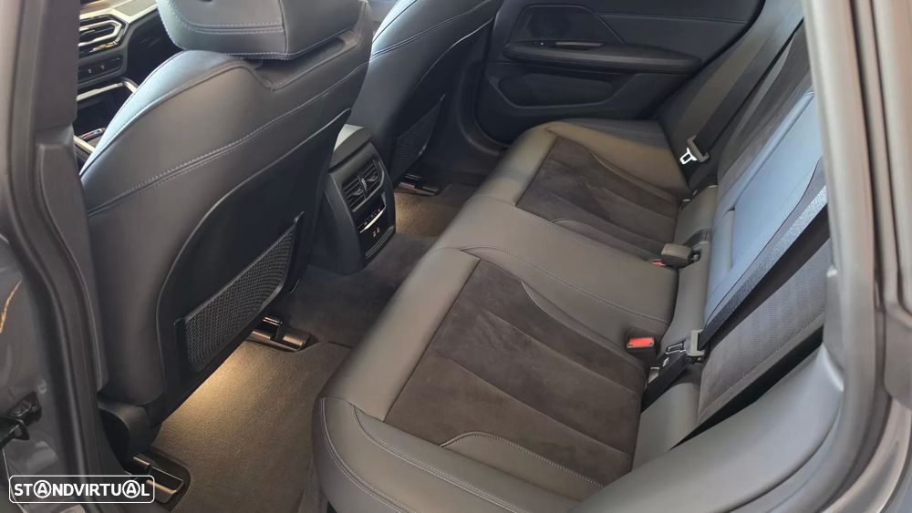 BMW i4 eDrive40 Pack Desportivo M - 49