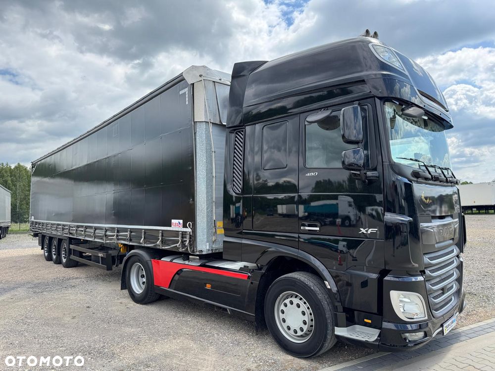 Schmitz Cargobull VARIOS- naczepa typu Standard lub Mega Dach podnoszony regulowany 5 sztuk Sprzedam. Koła 385/55R22,5 - 19