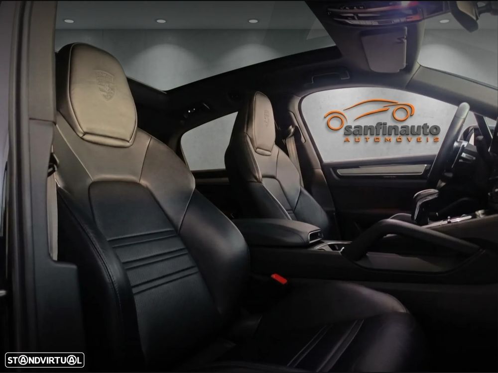 Porsche Cayenne Coupé E-Hybrid Platinum Edition - 18