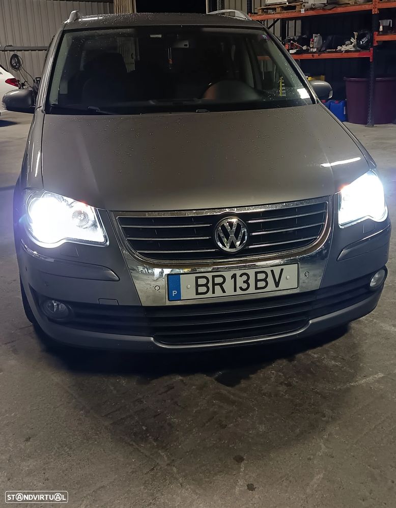 VW Touran 2.0 TDI DPF Highline - 3