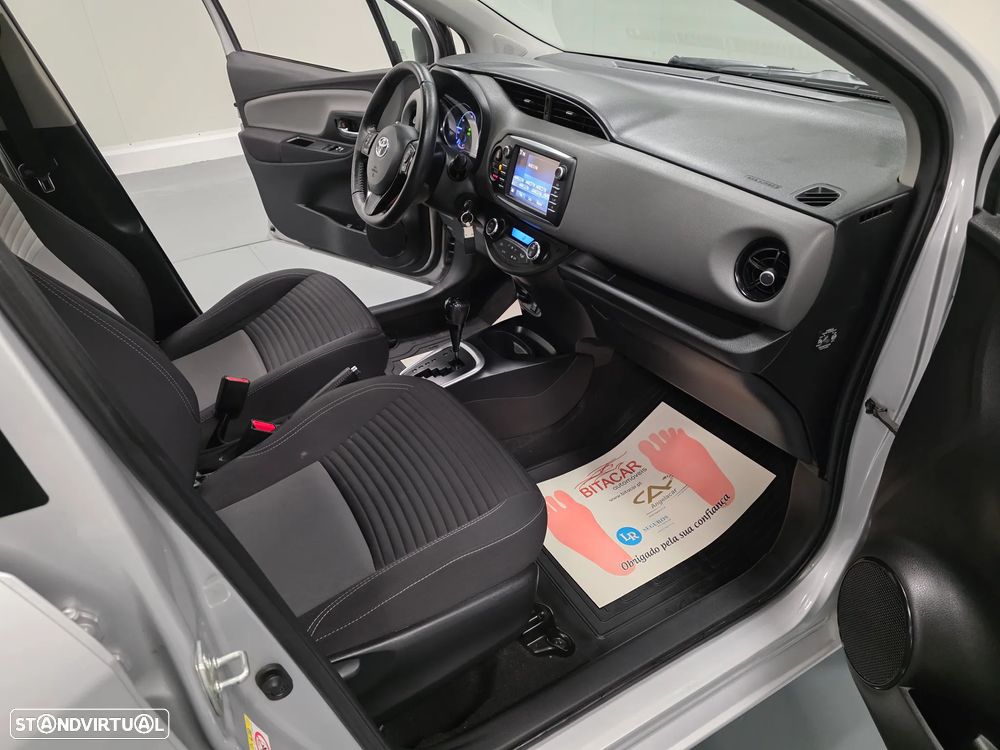 Toyota Yaris 1.5 HSD Comfort +P.Style+P.Techno - 46