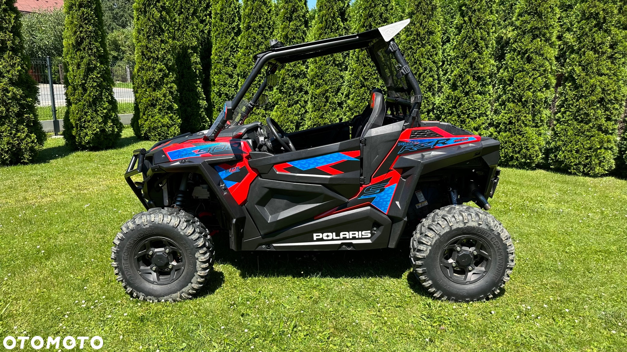 Polaris RZR - 16