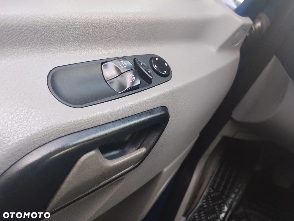 Volkswagen CRAFTER 2,5 TDI - 6