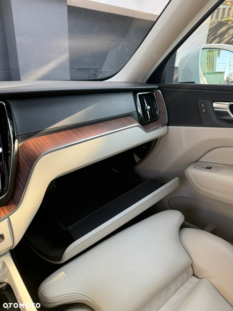 Volvo XC 60 D4 Inscription - 27