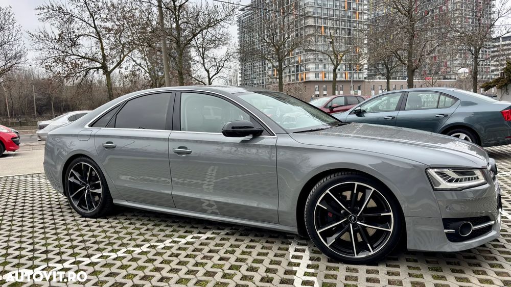 AUDI S8 2017 — imagine 8