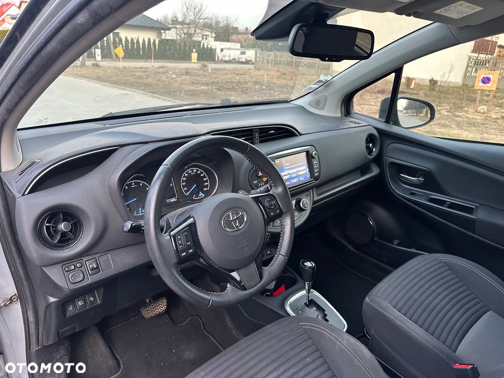 Toyota Yaris 1.5 Premium CVT - 10