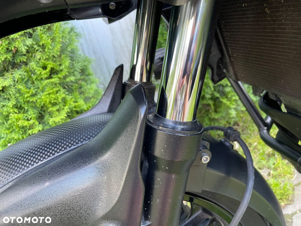 Suzuki V-STROM - 33