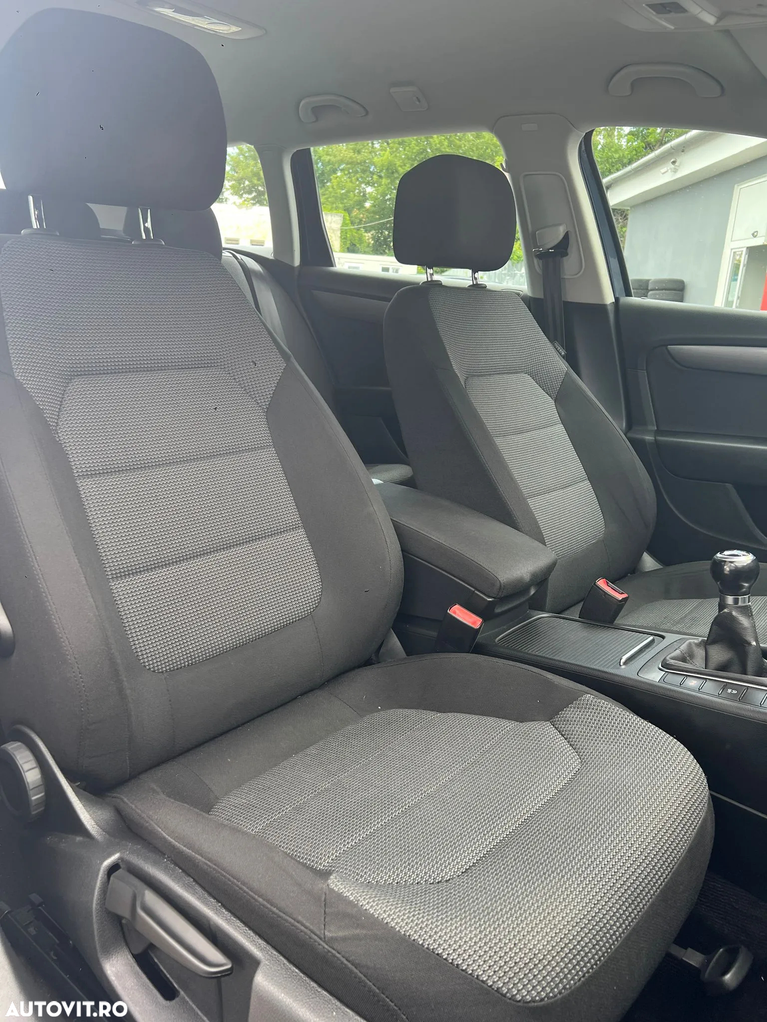 Volkswagen Passat Variant 2.0 TDI BlueMotion Technology Comfortline - 36