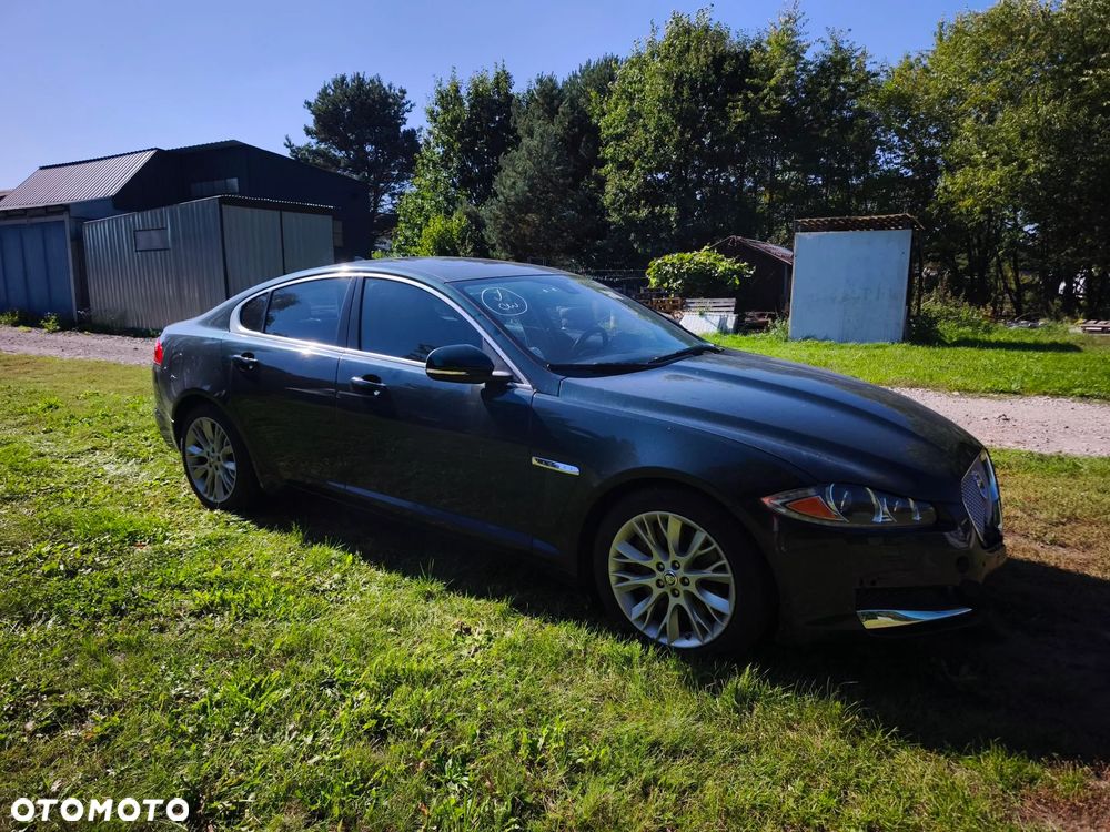 Jaguar XF - 4