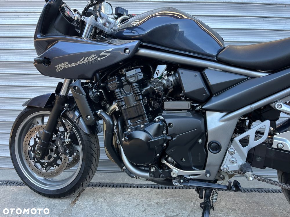 Suzuki Bandit - 12