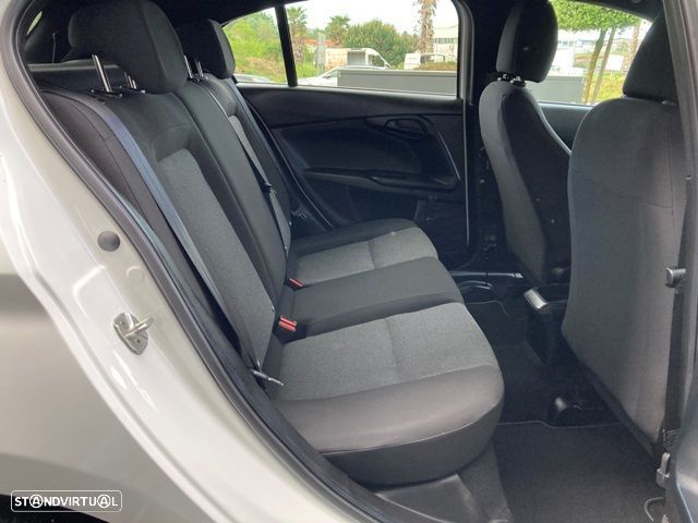 Fiat Tipo 1.3 M-Jet Street — fotografia 31