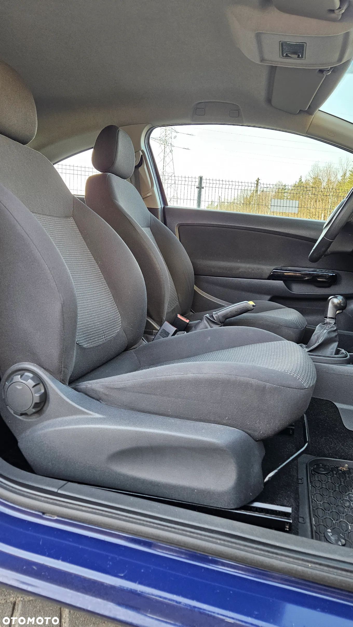 Opel Corsa 1.2 16V Essentia - 27