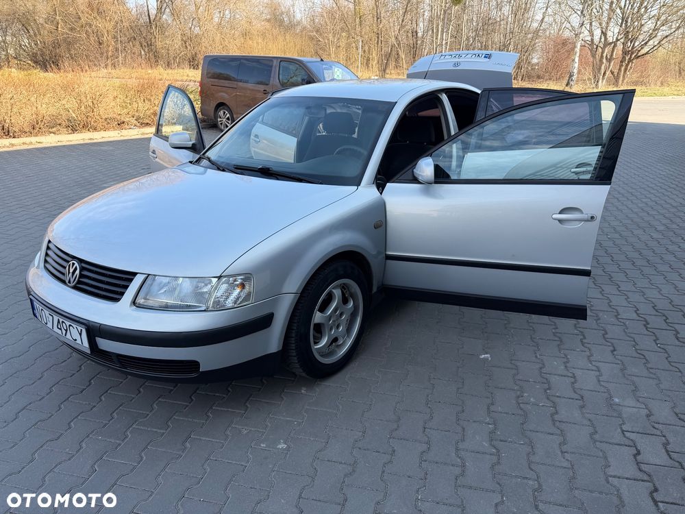 Volkswagen Passat 1.8 - 7