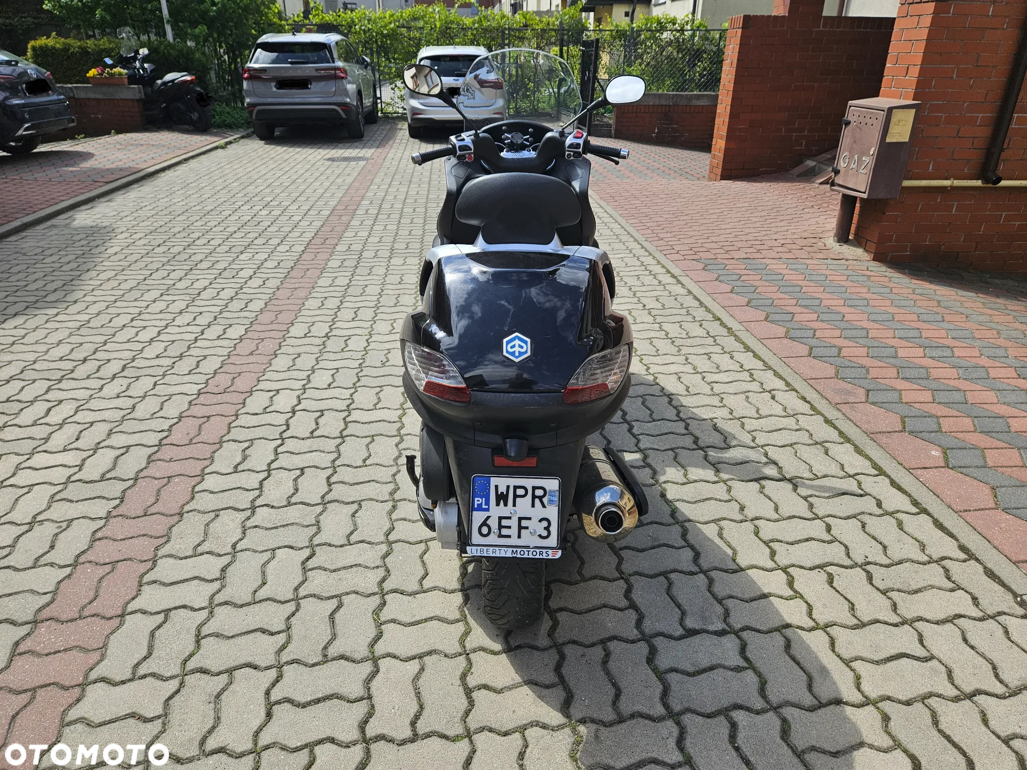 Piaggio MP-3 - 4