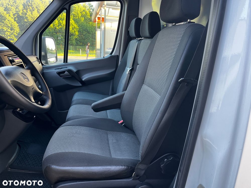 Mercedes-Benz Sprinter - 8
