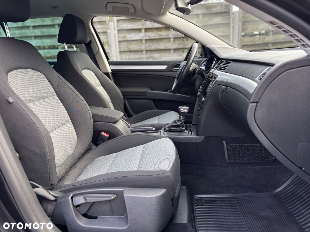 Skoda Superb 2.0 TDI DSG Exclusive - 31
