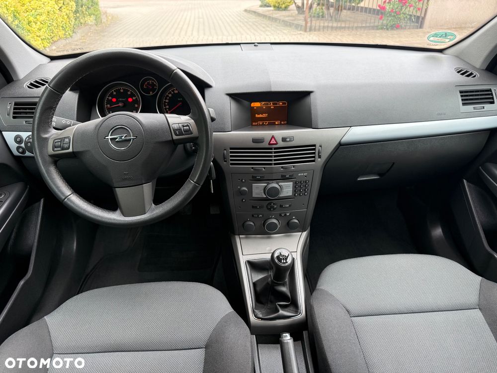 Opel Astra 1.6 Cosmo - 32