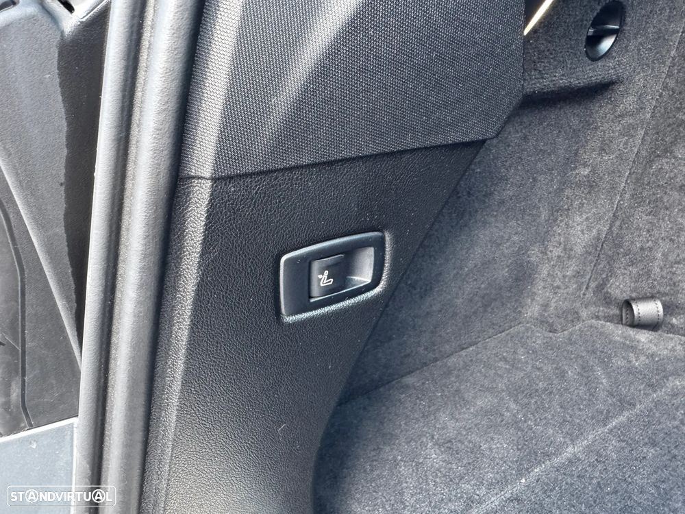BMW 530 e Pack M - 23